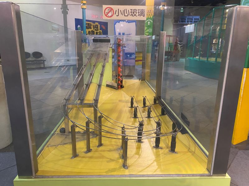 科學開門-飛球競速